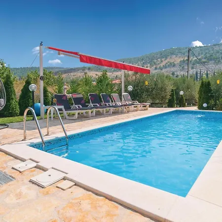 In With Outdoor Swimming Pool Holiday home